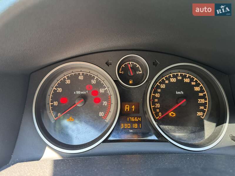 Хэтчбек Opel Astra 2007 в Житомире