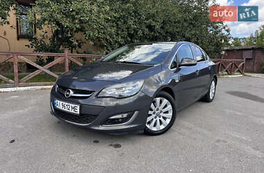 Седан Opel Astra 2013 в Києві