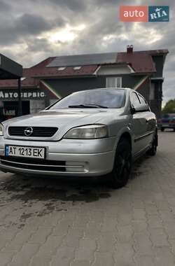 Седан Opel Astra 2004 в Коломые