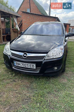 Универсал Opel Astra 2008 в Ахтырке