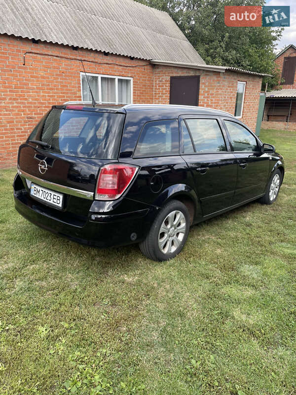 Универсал Opel Astra 2008 в Ахтырке