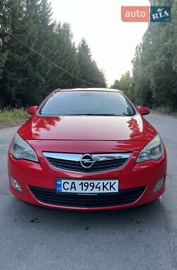 Хэтчбек Opel Astra 2010 в 