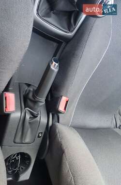 Хэтчбек Opel Astra 2013 в 