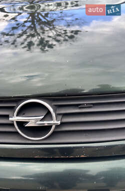 Седан Opel Astra 2000 в 