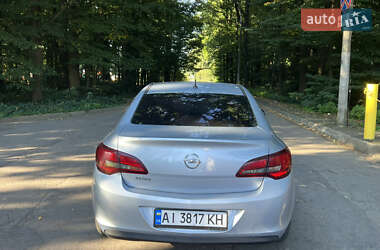Седан Opel Astra 2016 в 