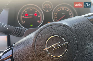 Универсал Opel Astra 2009 в 