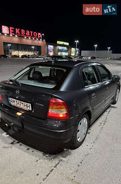 Хэтчбек Opel Astra 1998 в 