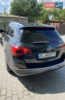 Универсал Opel Astra 2014 в 