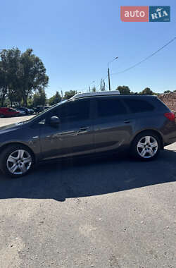Универсал Opel Astra 2011 в 