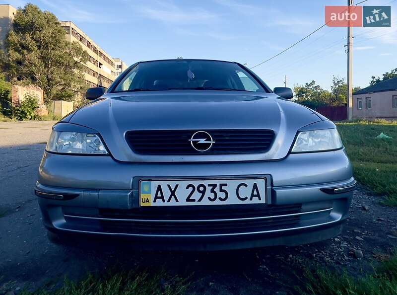 Opel Astra 2006