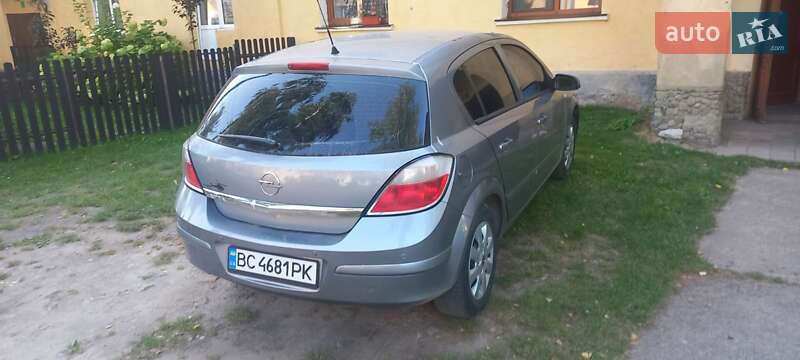 Хетчбек Opel Astra 2004 в Городку фото 11 Хетчбек Opel Astra 2004 в Городку