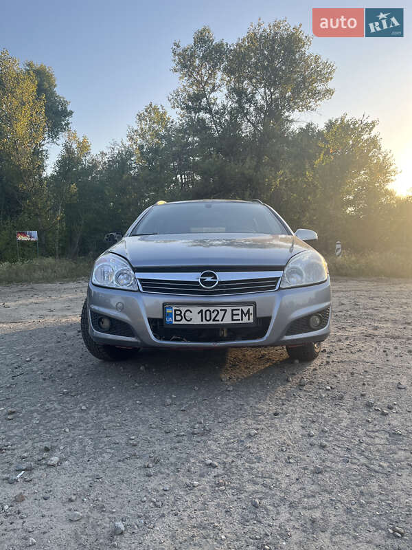 Універсал Opel Astra 2007 в Дніпрі