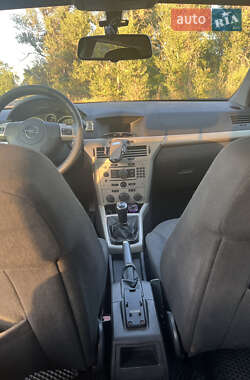 Универсал Opel Astra 2007 в 