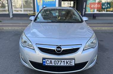 Универсал Opel Astra 2012 в Белой Церкви