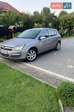 Хэтчбек Opel Astra 2004 в Золочеве