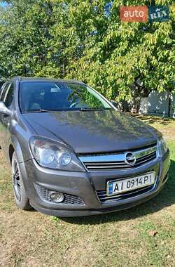 Универсал Opel Astra 2010 в 