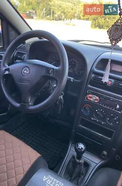 Седан Opel Astra 2000 в 