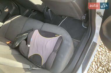 Универсал Opel Astra 2010 в 