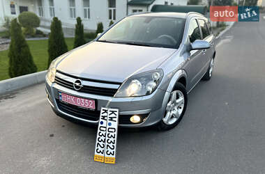 Универсал Opel Astra 2005 в Золочеве