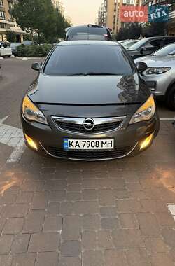 Універсал Opel Astra 2012 в Вишневому