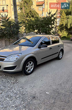 Хэтчбек Opel Astra 2008 в Ивано-Франковске