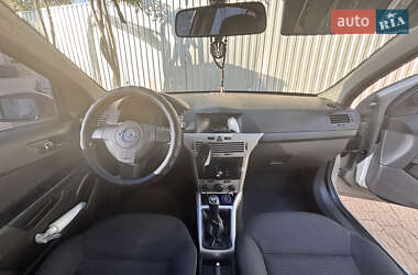 Хэтчбек Opel Astra 2008 в 