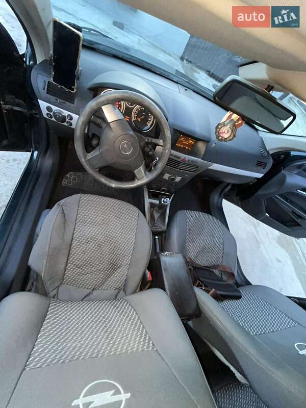 Универсал Opel Astra 2004 в Хмельницком