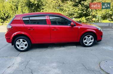 Хэтчбек Opel Astra 2012 в Киеве