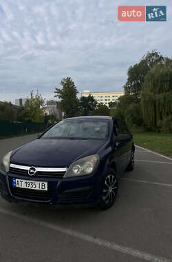 Хэтчбек Opel Astra 2006 в Ивано-Франковске