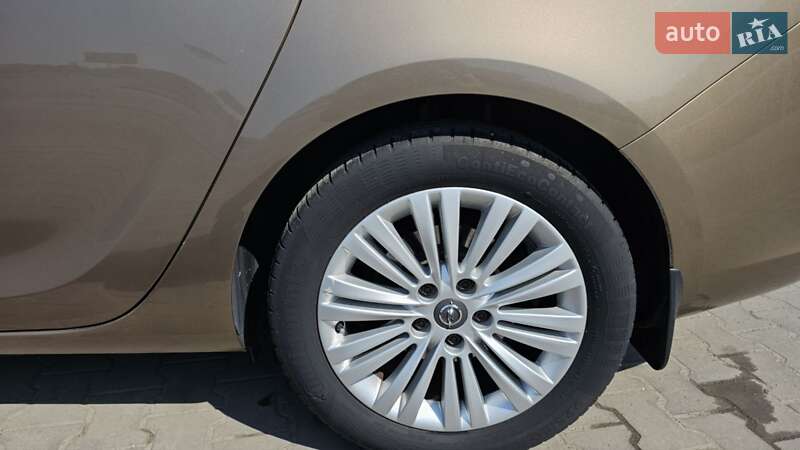 Седан Opel Astra 2012 в Луцке фото 2 Седан Opel Astra 2012 в Луцке