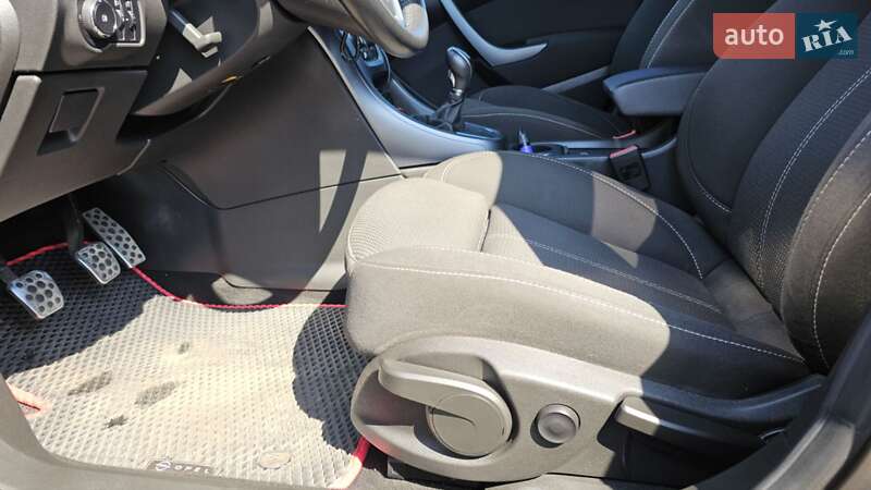 Седан Opel Astra 2012 в Луцке фото 11 Седан Opel Astra 2012 в Луцке