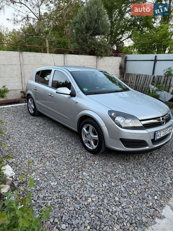 Хэтчбек Opel Astra 2005 в Львове фото 2 Хэтчбек Opel Astra 2005 в Львове