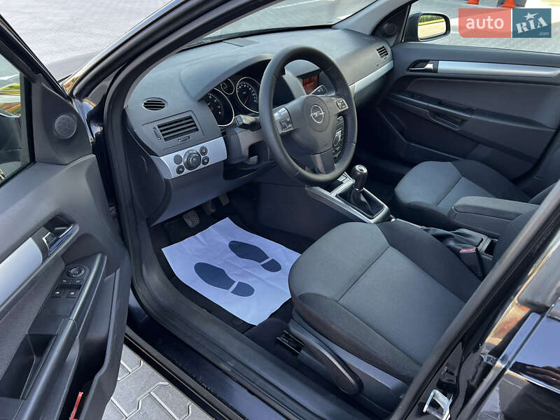 Універсал Opel Astra 2005 в Вінниці