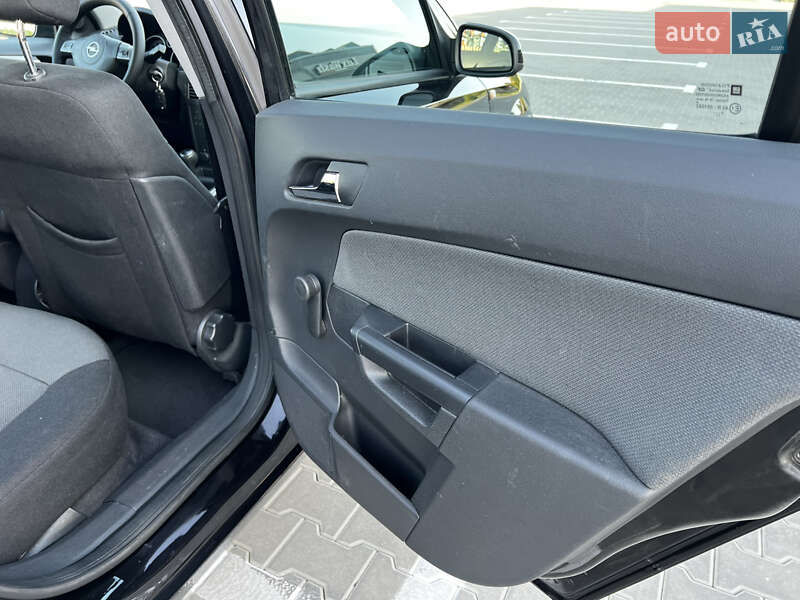 Універсал Opel Astra 2005 в Вінниці