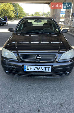 Седан Opel Astra 2006 в 
