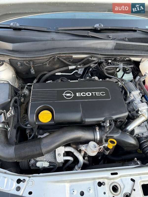 Универсал Opel Astra 2010 в Киеве