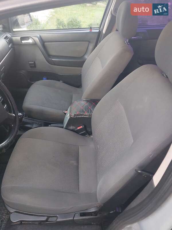 Седан Opel Astra 2006 в Жовкві фото 16 Седан Opel Astra 2006 в Жовкві