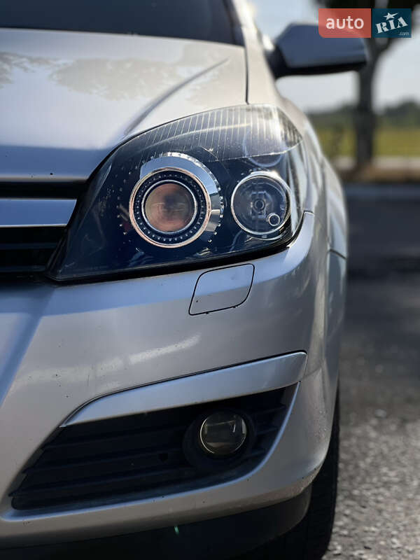 Хэтчбек Opel Astra 2004 в Днепре