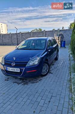 Универсал Opel Astra 2004 в Березному