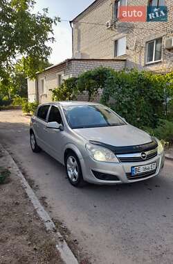 Хэтчбек Opel Astra 2007 в Вознесенске