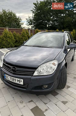 OPEL ASTRA 2010