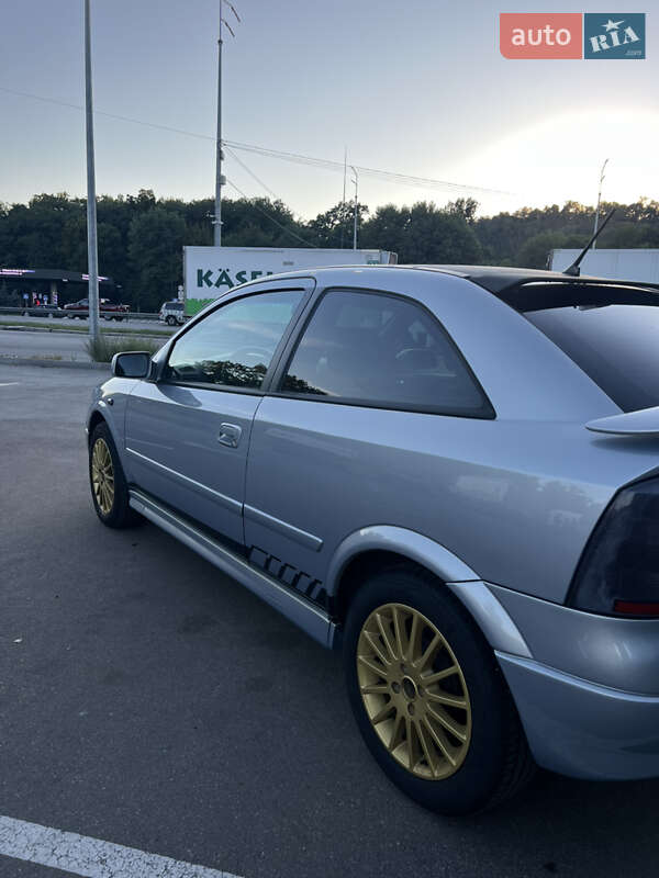 Хэтчбек Opel Astra 2002 в Киеве