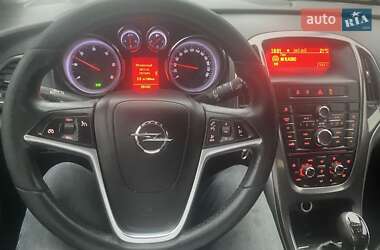 Универсал Opel Astra 2011 в Черкассах
