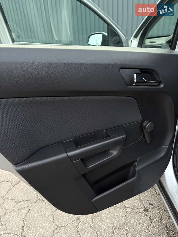 Хетчбек Opel Astra 2006 в Полтаві фото 26 Хетчбек Opel Astra 2006 в Полтаві