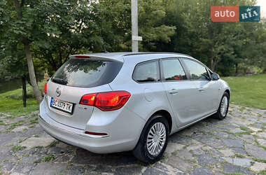 Универсал Opel Astra 2013 в 