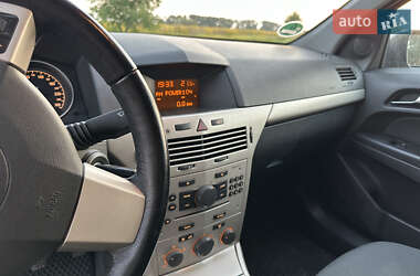 Универсал Opel Astra 2007 в 