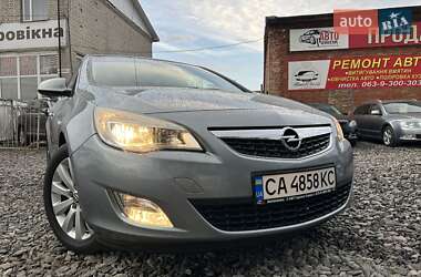 Хэтчбек Opel Astra 2011 в Смеле