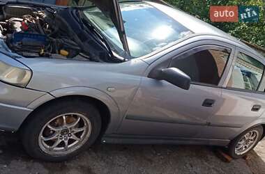 Седан Opel Astra 2006 в 