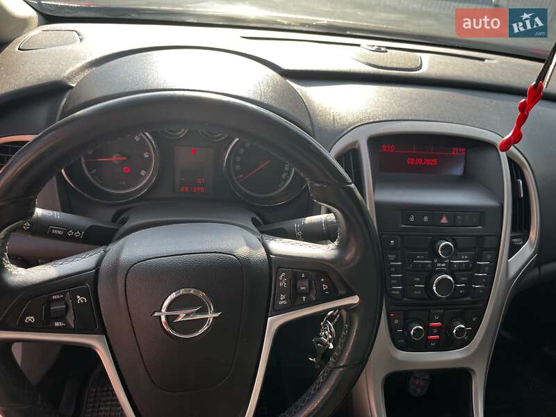 Универсал Opel Astra 2011 в Коломые