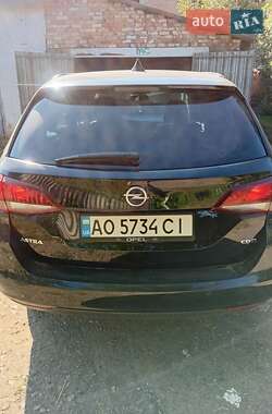 Универсал Opel Astra 2017 в 